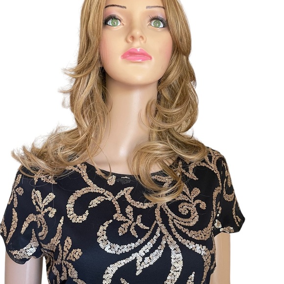 Jessica Simpson Black and Gold Sequin
Shift Dress size 4 - Picture 5 of 15